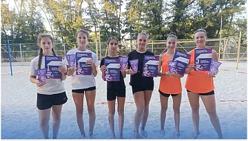 Турнир по пляжному волейболу в Светлограде собрал юных чемпионов